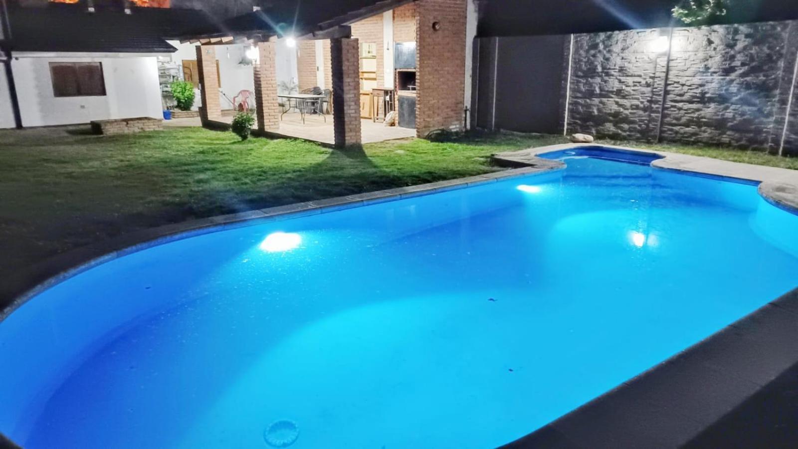Casa Con Quincho Y Pileta * Cordoba
